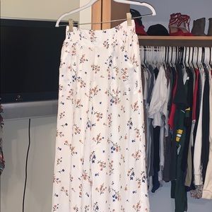 American Eagle floral pants!!